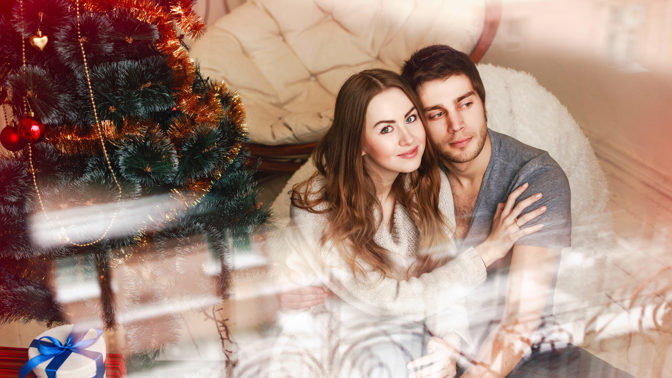 Ivo (32): Je listopad a žena už vyzdobila byt. Máme strom a pořád hrají koledy, nevydržím to