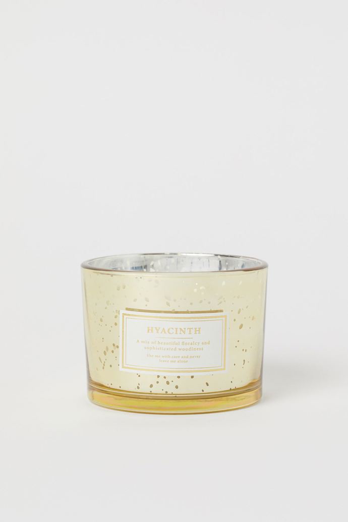 Vonná svíčka ve skleničce, 399 Kč.