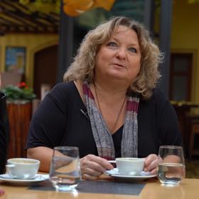 Herečka Martina Hudečková byla také hostkou Miluše Bittnerové v talkshow Na kafeečko. 
