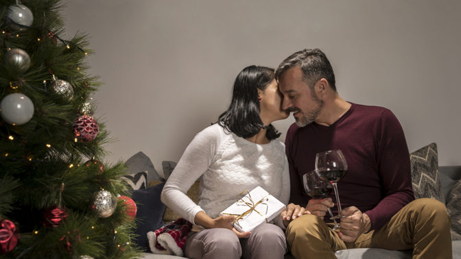 Originální vánoční dárky: Potěšte ho elektronikou, kosmetikou, masáží nebo něčím na zub