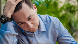 Bedřich (50): Půjčil jsem si peníze od bratrance. Netušil jsem, co za to bude chtít