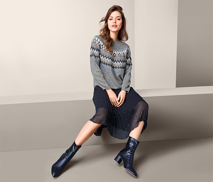 Pletený svetr s norským vzorem, 799 Kč.