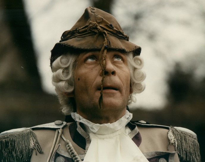 Čarovné dědictví: Pohádka o kouzelné čepici, která svému majiteli splní jakékoli přání.
