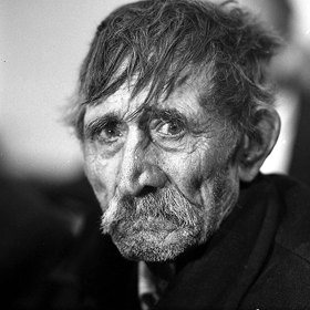 Film se v kinech promítal půl roku, pak jej zakázali.
