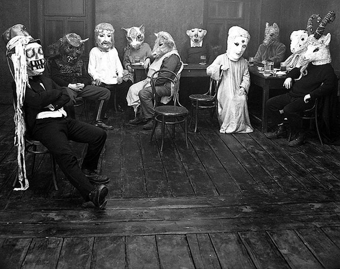 Původní délka filmu byla šest hodin.
