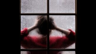 Valérie (38): Sousedka mě požádala, abych se jí postarala o byt. Zažívala jsem tam zvláštní věci