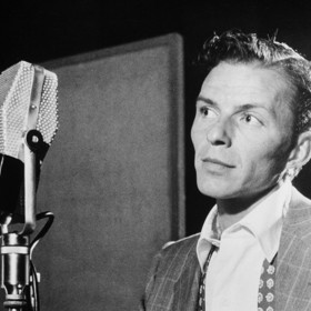 Na vrcholu se ocitl v pouhých 27 letech, kdy v Americe propukla takzvaná sinatrománie.