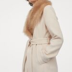 Kabát s umělou kožešinou, 1799 Kč.