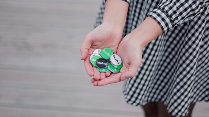 Bojíte se virů a bakterií? Vyzkoušejte moderní vizitku, díky které budete sdílet údaje bezpečně