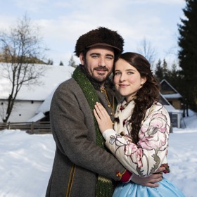 Česká televize připravila na Vánoce 2020 několik premiérových pohádek – O léčivé vodě, O vánoční hvězdě a Hodinářův učeň. Tohle vám přejí jejich největší hvězdy.
