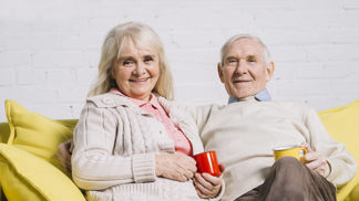 Naďa (66): Měla jsem už po krk samoty, tak jsem pozvala souseda na kávu. Dopadlo to nečekaně