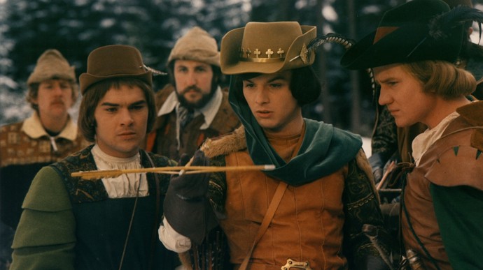 Tři oříšky pro Popelku natočil v roce 1973 režisér Václav Vorlíček a snímek si zamilovali diváci nejen v Česku a v Německu, ale také v severských zemích, kde jej rok co rok na Vánoce opakují.