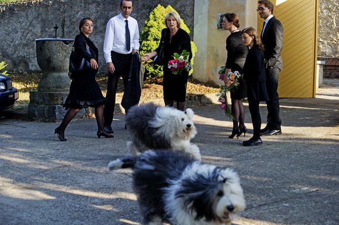„Ženy si berou tygra, aby z něj postupem času udělaly králíka,“ říká Jiří Bartoška o filmu Teorie tygra.