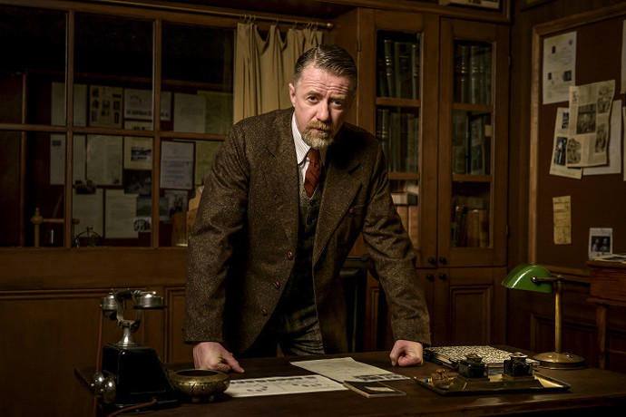 Jeho podřízeného inspektora Havlíka zase Jiří Langmajer.
