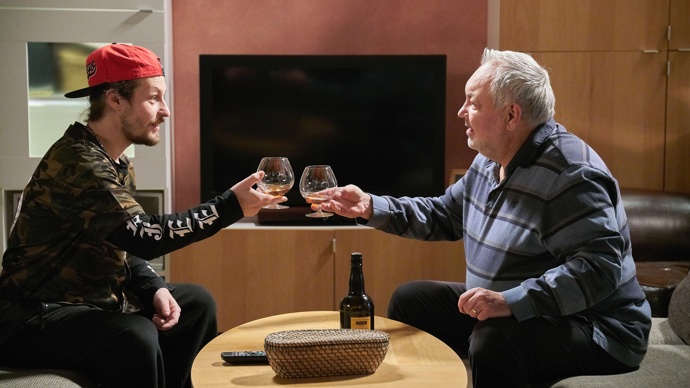 Mário přišel do Ulice jako bývalý přítel Venduly, Lumírovy dcery. S tím si po čase začali rozumět.