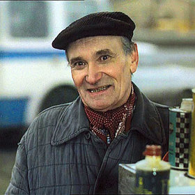 Ve filmu Pumpaři od Zlaté podkovy můžeme slyšet píseň Paganini od Karla Gotta.