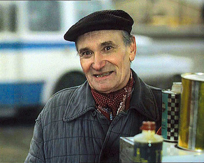 Ve filmu Pumpaři od Zlaté podkovy můžeme slyšet píseň Paganini od Karla Gotta.