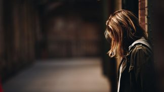 Tereza (27): Vlastní bratr mě napadl a já šla potom na policii. Rodina mě za to odsoudila