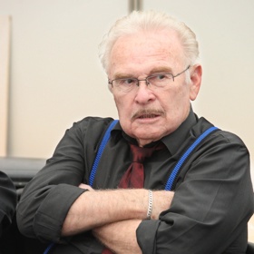 Luděk Munzar byl velmi zásadový člověk. Když se mu po roce 1989 nelíbil vývoj v Národním divadle, tak zkrátka odešel.