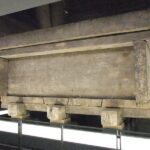 Její hrobka byla objevena v roce 1971 během kopání protileteckého krytu.