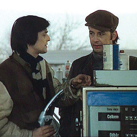 Jiří Bartoška si veškeré automobilové honičky obstaral zcela sám. Kaskadéra neměl.