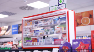 Nový trend: Léky na bolest hlavy či chřipku seženete i samoobsluze