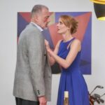 Ája se nepohodla s Radkem Mastným, a to vedlo k útoku, který ho málem stál život. Mastný ji vydíral, ale to není omluva. Za svůj čin bude souzena. Jak si chce zajistit mírnější trest? Jako vždy má Ája řešení...