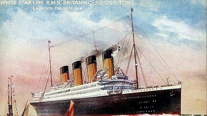 Britannic se ještě v předválečných barvách objevil i na pohledech, jako ostatně všechny luxusní lodě té doby. Před tragédií ho to ale neochránilo.