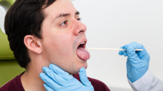 Covidový jazyk: Jak se projevuje jeden z nejnovějších příznaků nemoci covid-19