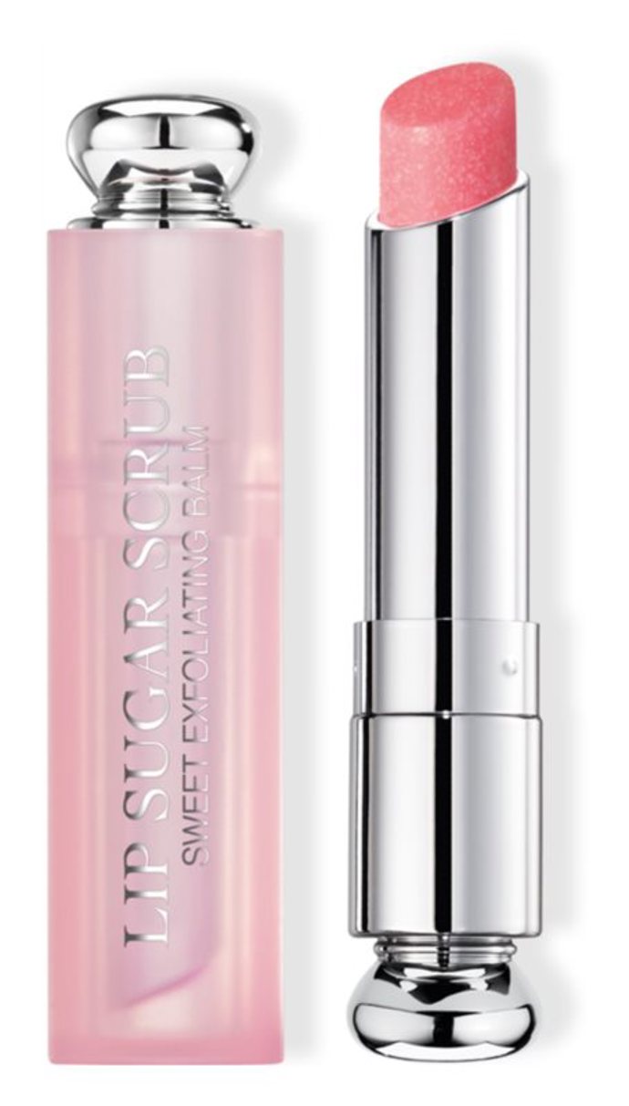 Zbarvené balzámy můžete využít i jako tvářenku, dodají pleti náležitou šťavnatost.