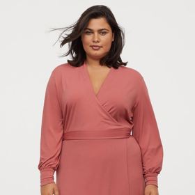 Díky tomu jsou lichotivé pro všechny typy postavy.