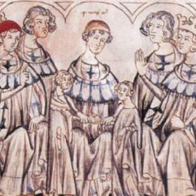 Svatba se konala v době, kdy bylo Janu Lucemburskému 14 let a Elišce Přemyslovně 18. Nejdřív to vypadalo, že bude všechno v pořádku, ale brzy přišly problémy, které přerostly až v otevřené, a dokonce vojenské konflikty mezi manželi a příznivci každého z nich. Ani jiná královská manželství nebyla v minulosti bez mráčků, ale tito dva jistě patří ke špičce partnerských bojovníků.