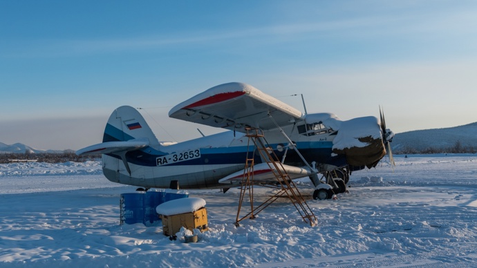 Jak odtud? Nejrychleji letadlem, pokud naskočí motor.