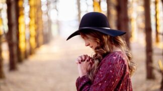 Karin (40): Ve snu se mi stále drolily zuby. Po překvapivém vysvětlení jsem musela rychle jednat