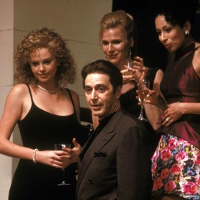 Na filmu Ďáblův advokát se podílel i Donald Trump. Pro potřeby natáčení uvolnil luxusní apartmá v Trump Tower na Páté avenue.