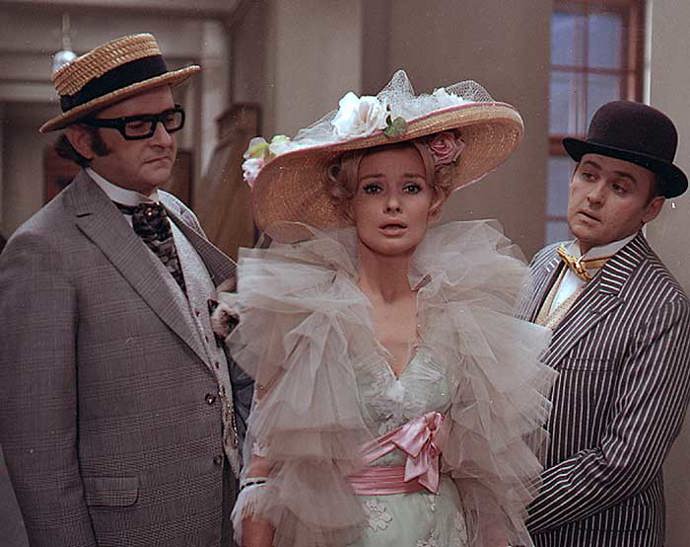 Postavu Gwen Williams měla původně ztvárnit španělská herečka Josefa Flores González, známá jako Marisol. Když ale Španělé odstoupili od koprodukce, ujala se role Jana Brejchová.