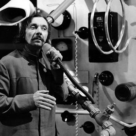 Ve filmu se objevila plejáda známých českých herců -  Jiří Sovák, Jana Brejchová, Lubomír Lipský st., Iva Janžurová, Petr Čepek, Radoslav Brzobohatý, Jan Libíček, Miloš Kopecký, Stella Zázvorková, Josef Hlinomaz, Karel Effa, Josef Bláha, Josef Kemr...