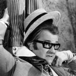 Česká sci-fi komedie Zabil jsem Einsteina, pánové... se odehrává v na přelomu druhého a třetího tisíciletí, ale také v roce 1911. Zaobírá se znepokojivou myšlenkou: jak by vypadal vývoj lidstva, kdyby Albert Einstein zemřel předčasně?