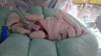 Předčasně narozená miminka: Nerušený spánek je klíčovým faktorem pro jejich vývoj