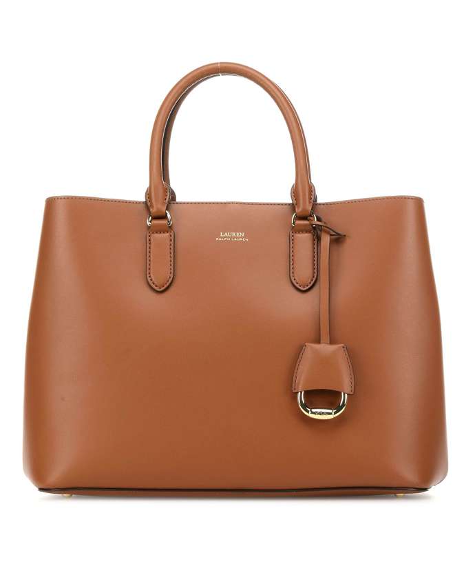 Vybírejte koženou v univerzální barvě.
