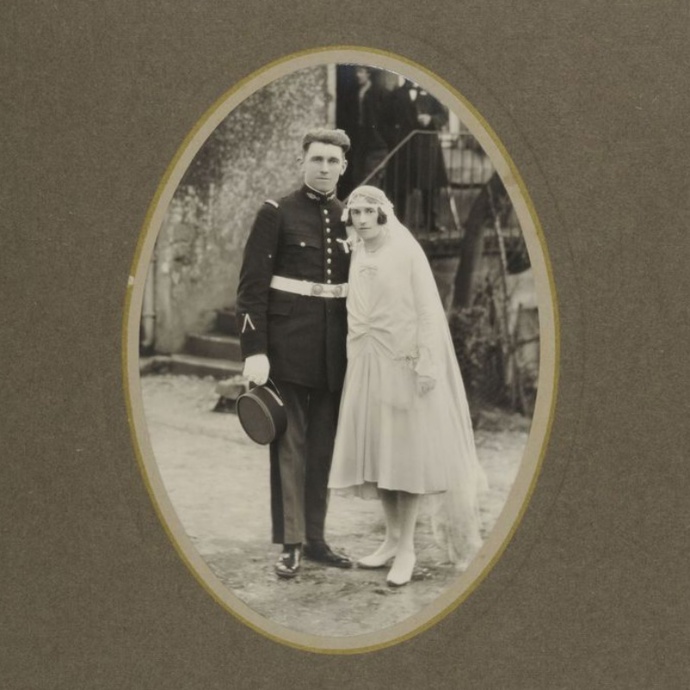 Sňatkoví podvodníci se ani dříve nestyděli vylákat ze svých obětí pod slibem manželství peníze nebo třeba i šperky.