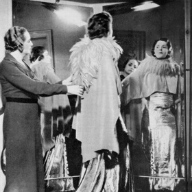 Součástí dokonalé image operní pěvkyně byla samozřejmě úchvatná garderoba.