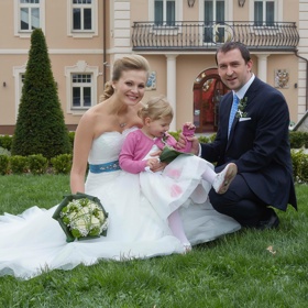 Hejlovi se v seriálu už moc neobjevují, ale jejich dějová linka byla ve své době hodně sledovaná. Ani přípravy na tuhle svatbu se neobešly bez problémů, Jarda byl dokonce Lence nevěrný a vypadalo to, že vztah nevydrží. Vzali se až v době, kdy už byla jejich starší dcera Mirinka poměrně velká, a vydrželi spolu dodnes. O Lence už jen slýcháme z občasné Jardovy zmínky, ostatně ani on se na obrazovce neobjevuje příliš často.