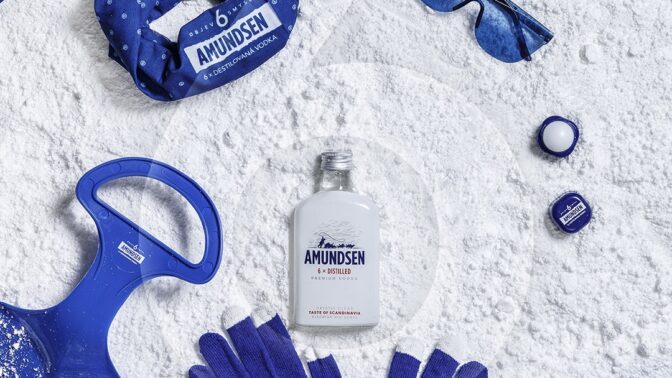 Čas na vodku: Vyhrajte novou designovou placatku a umíchejte si drink jako od barmana