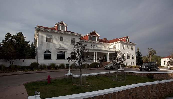 Proto se do něj začali sjíždět různí paranormální vyšetřovatelé. 
