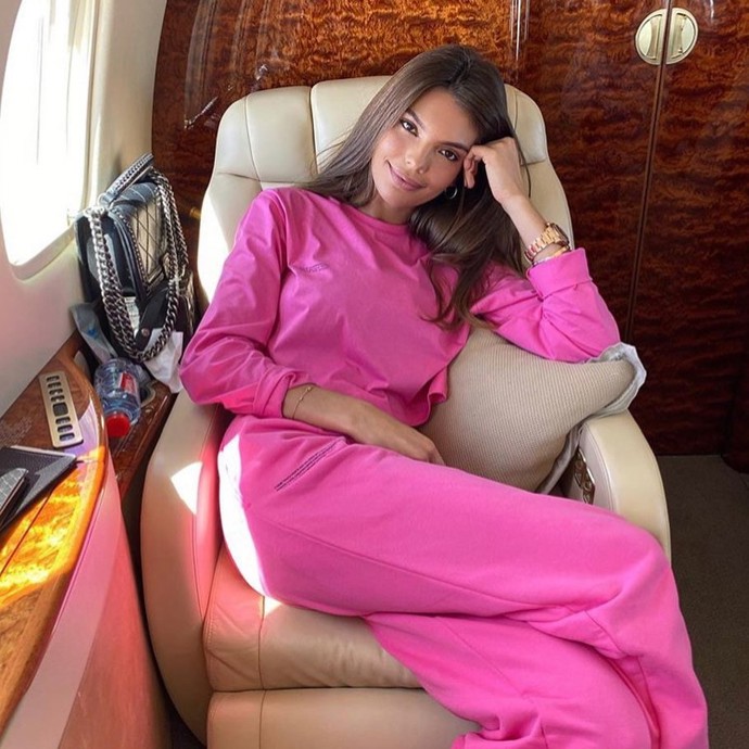 Instagramový profil Rich Kids of Internet ukazuje sladký život bohaté zlaté mládeže.