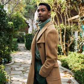 Volný čas si krátil v punkové kapele The Super Nashwan Kids. Pak se ale zaměřil na svou hereckou kariéru.