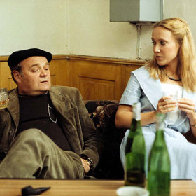 Na place krimi Smrt talentovaného ševce panovala přátelská atmosféra. Všichni se totiž semkli, aby pomohli herečce Janě Bouškové překlenout nejsmutnější chvíle.