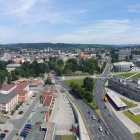 Vyfotografovat Zlín bez budov vystavěných pro účely Baťova podnikání snad ani není možné.