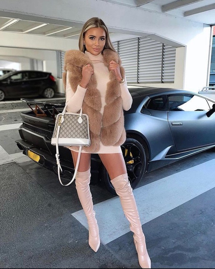 Instagramový profil Rich Kids of Internet ukazuje sladký život bohaté zlaté mládeže.